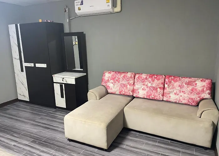 Saran Hostel Krabi Thailand